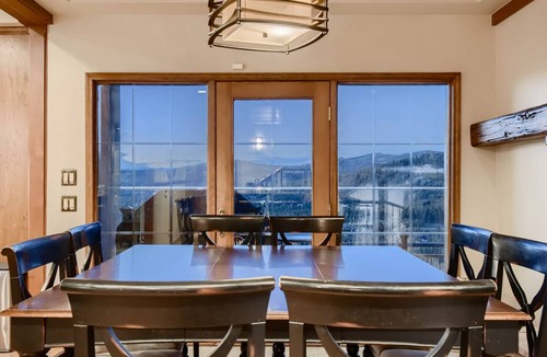 Warrior's Mark West House | 250 m² House ∙ 5 bedrooms ∙ 12 guests