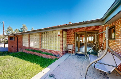 Broadmoor House | 256 m² House ∙ 5 bedrooms ∙ 12 guests