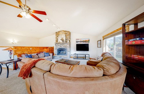 Summit Cove House | 256 m² House ∙ 4 bedrooms ∙ 8 guests