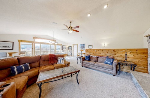 Summit Cove House | 256 m² House ∙ 4 bedrooms ∙ 8 guests