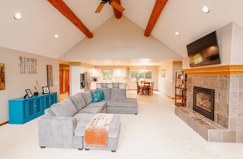 Ridgway House | 258 m² House ∙ 3 bedrooms ∙ 8 guests