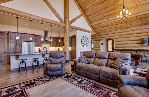 Breckenridge Park Estates House | 258 m² House ∙ 3 bedrooms ∙ 8 guests