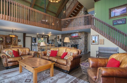 Carriage Hills House | 259 m² House ∙ 3 bedrooms ∙ 8 guests