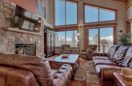 Woodmoor House | 265 m² House ∙ 4 bedrooms ∙ 14 guests
