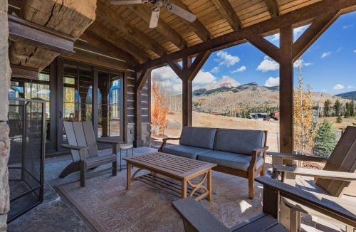 Purgatory House | 27 Meadowview Circle
