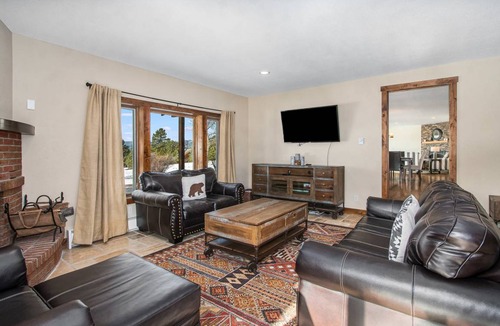 Estes Park House | 272 m² House ∙ 3 bedrooms ∙ 8 guests