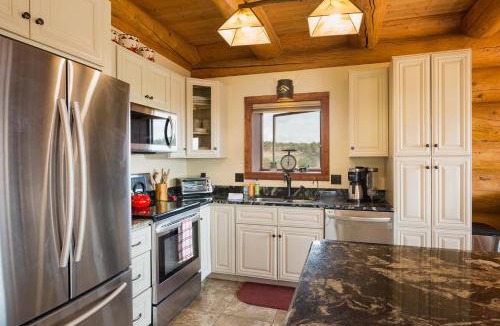 Sundance Hills House | 272 Sundance