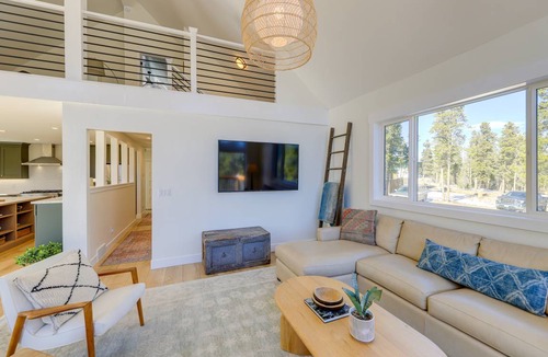 Black Hawk House | 278 m² House ∙ 5 bedrooms ∙ 8 guests