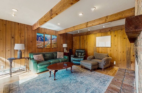 Glenwood Springs House | 279 m² House ∙ 4 bedrooms ∙ 8 guests