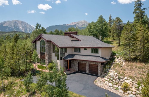 Three Peaks House | 283 m² House ∙ 4 bedrooms ∙ 10 guests