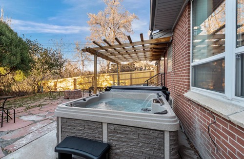 Mid-Lakewood House | 290 m² House ∙ 7 bedrooms ∙ 16 guests