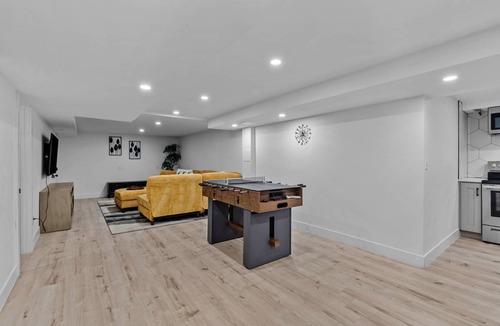 Mid-Lakewood House | 290 m² House ∙ 7 bedrooms ∙ 16 guests
