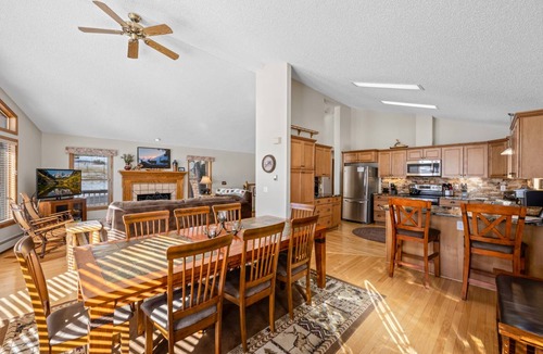 Estes Park House | 295 m² House ∙ 4 bedrooms ∙ 8 guests
