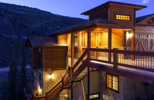 Intermountain House | 298 m² House ∙ 5 bedrooms ∙ 12 guests