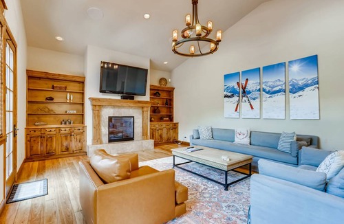 Intermountain House | 298 m² House ∙ 5 bedrooms ∙ 12 guests