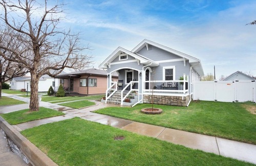 Windsor House | 2B/2BA Lux Windsor Home w/Gym & Game Room
