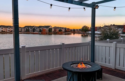 Gateway House | 2BD 2.5BR Private Gated Lakefront Denver Property near Airport and Downtown