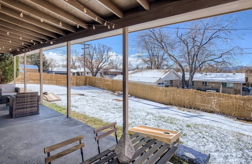 Lamar Heights Area Apartment | 2BR/1B Private Home, EV Charger, Pet Friendly, Close to DT