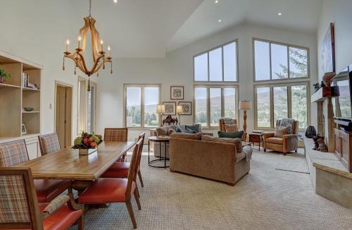 Edwards Apartment | 2Br Condo In The Seasons At Arrowhead- Vaulted Ceilings Condo