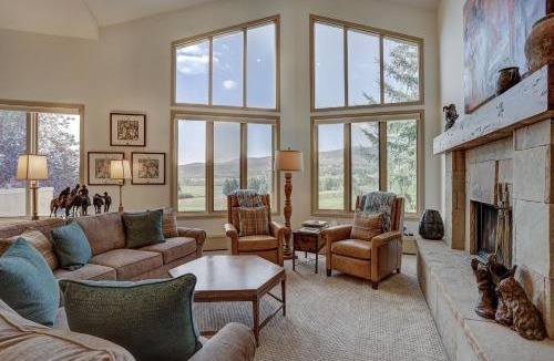 Edwards Apartment | 2Br Condo In The Seasons At Arrowhead- Vaulted Ceilings Condo