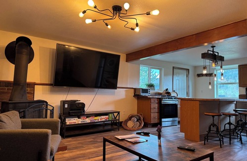 Evergreen Apartment | 2BR garden level apartment close to red rocks, hiking, skiing