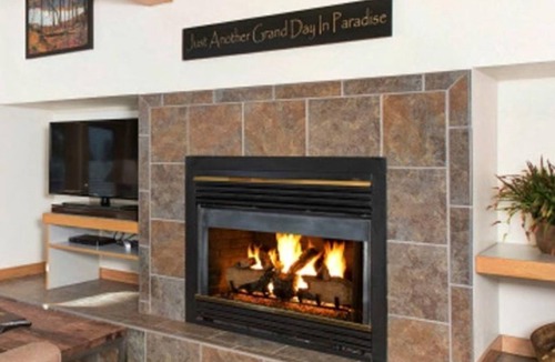 Woodmoor Apartment | 3 Bed/3 Bath Penthouse - great views and shared hot tub. 7 day bookings only