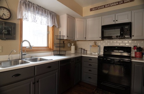 Warrior's Mark House | 3 bedroom 3.5 bathroom Pine Creek Townhouse walking to town and hiking