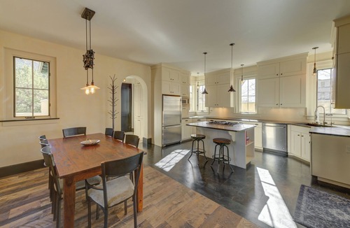 Buena Vista House | 3-bedroom, 3.5-bathroom luxury residence sleeps up to 7 guests