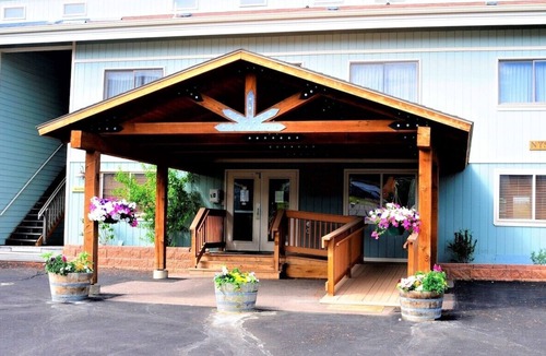 Fraser Condo | 3-bedroom Fraser Condo MLK Week Discount nOwner Managed/NO Added Taxes and BS