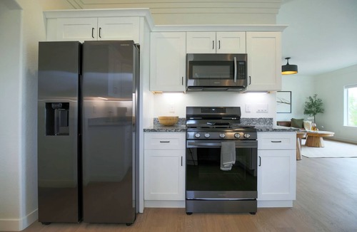 Canon City House | 3-bedroom house in enchanting Cañon City with WiFi, AC. Start your adventure