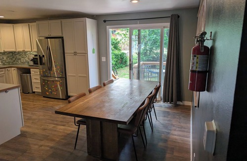 Green Mountain House | 3-bedroom house in tranquil Lakewood with WiFi, AC, and salt water hot tub.