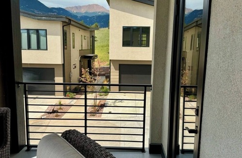 Manitou Springs House | 3 Bedroom Townhome in Wonderful Colorado Springs, Colorado