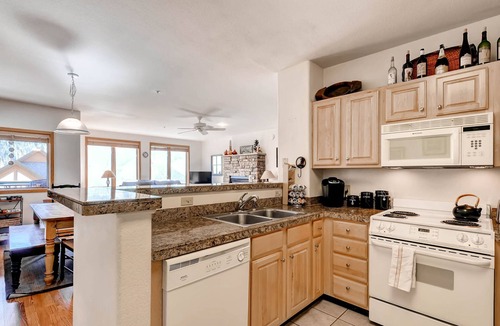 Mountain House Condo | 3 BR/3 BA; Walk to Lifts; Great View of the Slopes from 2 Balconies