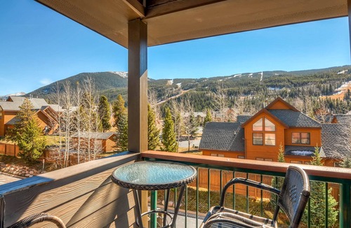 Mountain House Condo | 3 BR/3 BA; Walk to Lifts; Great View of the Slopes from 2 Balconies