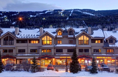 Mountain House Condo | 3 BR + Loft BR/4 BA Top Floor Condo with Mile-Wide Ski Run View; 8 separate beds