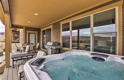 Grand Elk Ranch House | 3 Mi to Granby Ranch Home with Hot Tub and Mtn Views!