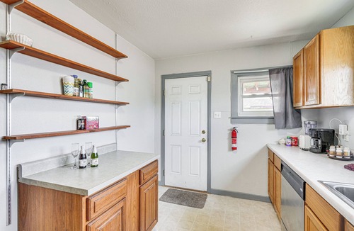 Pueblo House | 3 Mi to Riverwalk: Mountain-View Pueblo Home!