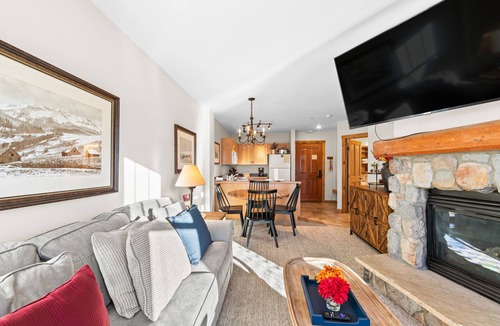 River Run Condo | 3 min Walk to Gondola, Private Balcony w/Decrum Square & Mountain Views