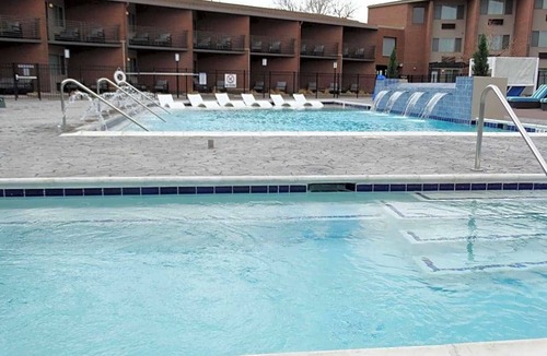 Montbello Hotel | 3-Star Hotel ∙ Best Western Premier Denver East
