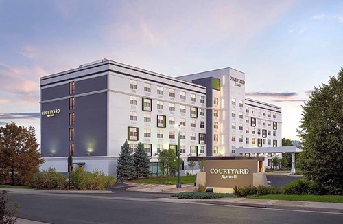Gateway Hotel | 3-Star Hotel ∙ Courtyard Denver Airport at Gateway Park