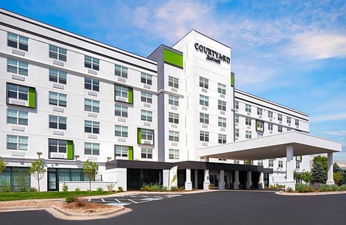 Gateway Hotel | 3-Star Hotel ∙ Courtyard Denver Airport at Gateway Park