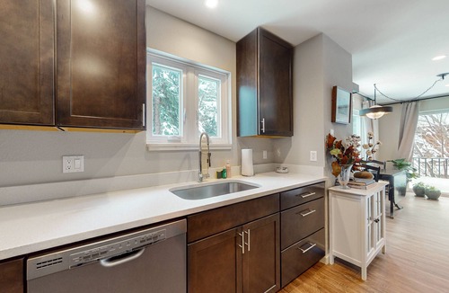 Eagle-Vail House | 3-story townhome with fireplace, balcony, & W/D - near ski lifts & golf course