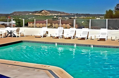West Colorado Springs Hotel | 300 m² Hotel ∙ 127 guests