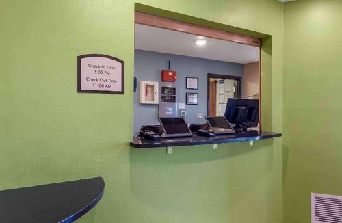 West Colorado Springs Hotel | 300 m² Hotel ∙ 127 guests