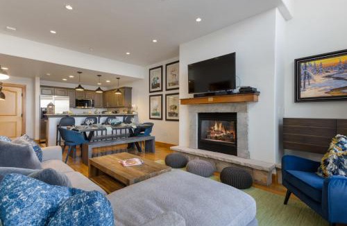 Edwards Apartment | 306 Aspenwood Lodge