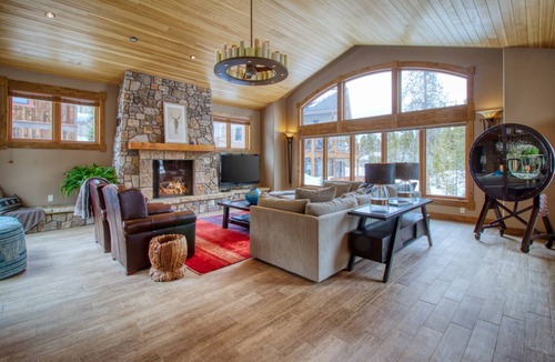 Warrior's Mark West House | 307 m² House ∙ 3 bedrooms ∙ 8 guests