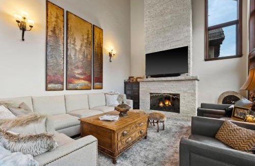 Cordillera House | 31 Red Spruce