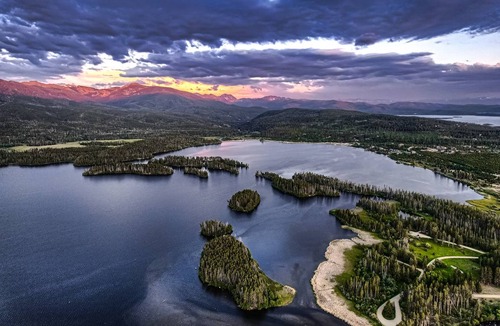 Grand Lake Cabin | 316 m² Cabin ∙ 5 bedrooms ∙ 16 guests