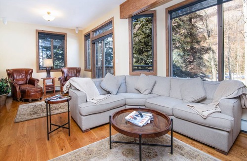Vail House | 316 m² House ∙ 4 bedrooms ∙ 9 guests
