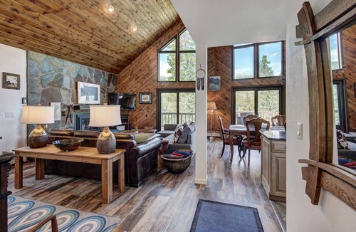 Breckenridge House | 316 m² House ∙ 4 bedrooms ∙ 10 guests